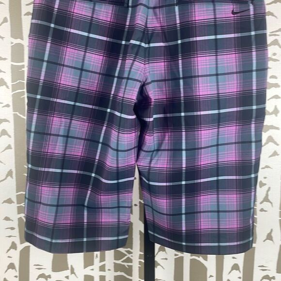 Nike Golf Tour Performance Plaid Bermuda Shorts 4 - Picture 6 of 14